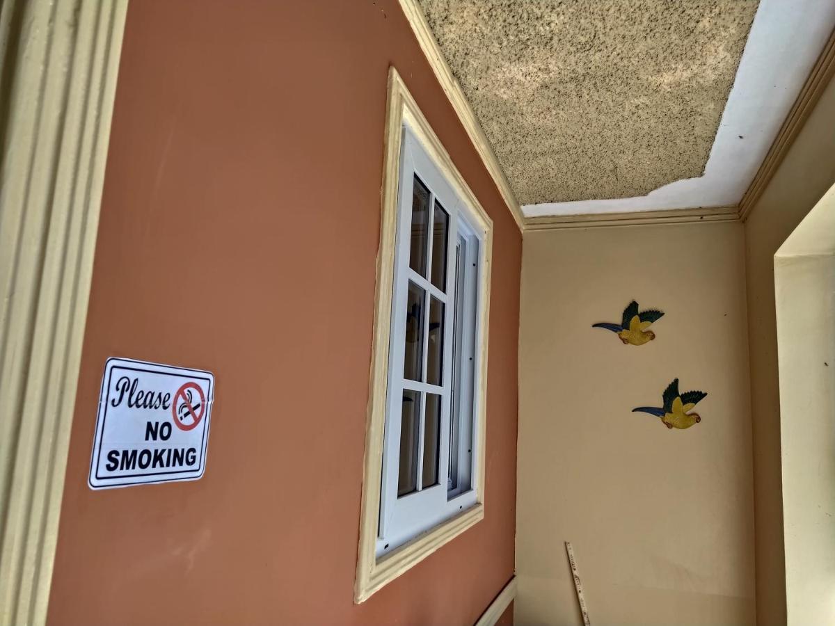 Gables Vacation Rentals With Private Gated Parking Onsite Knockpatrick Екстер'єр фото