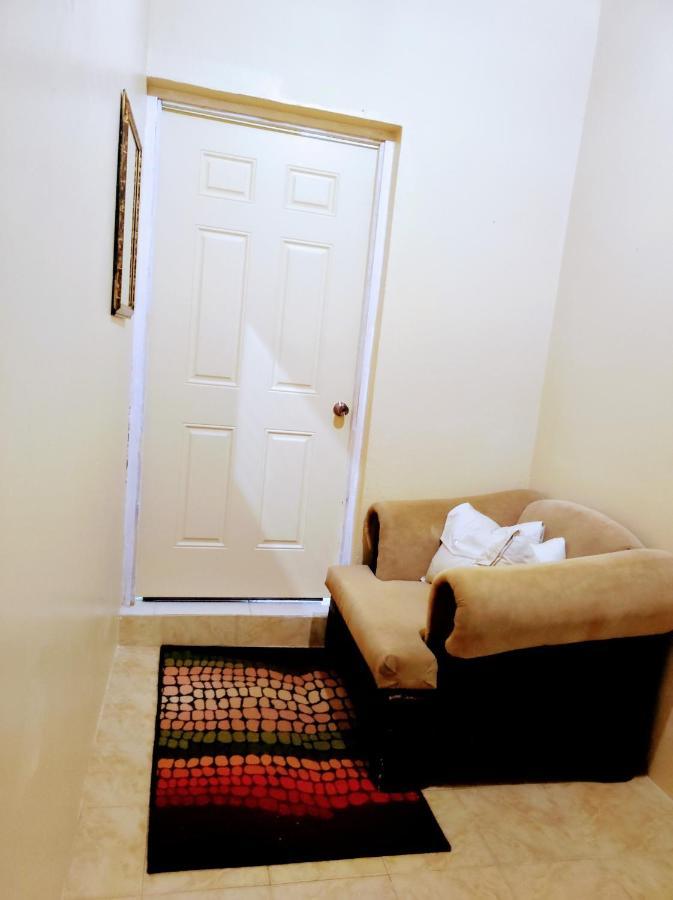 Gables Vacation Rentals With Private Gated Parking Onsite Knockpatrick Екстер'єр фото
