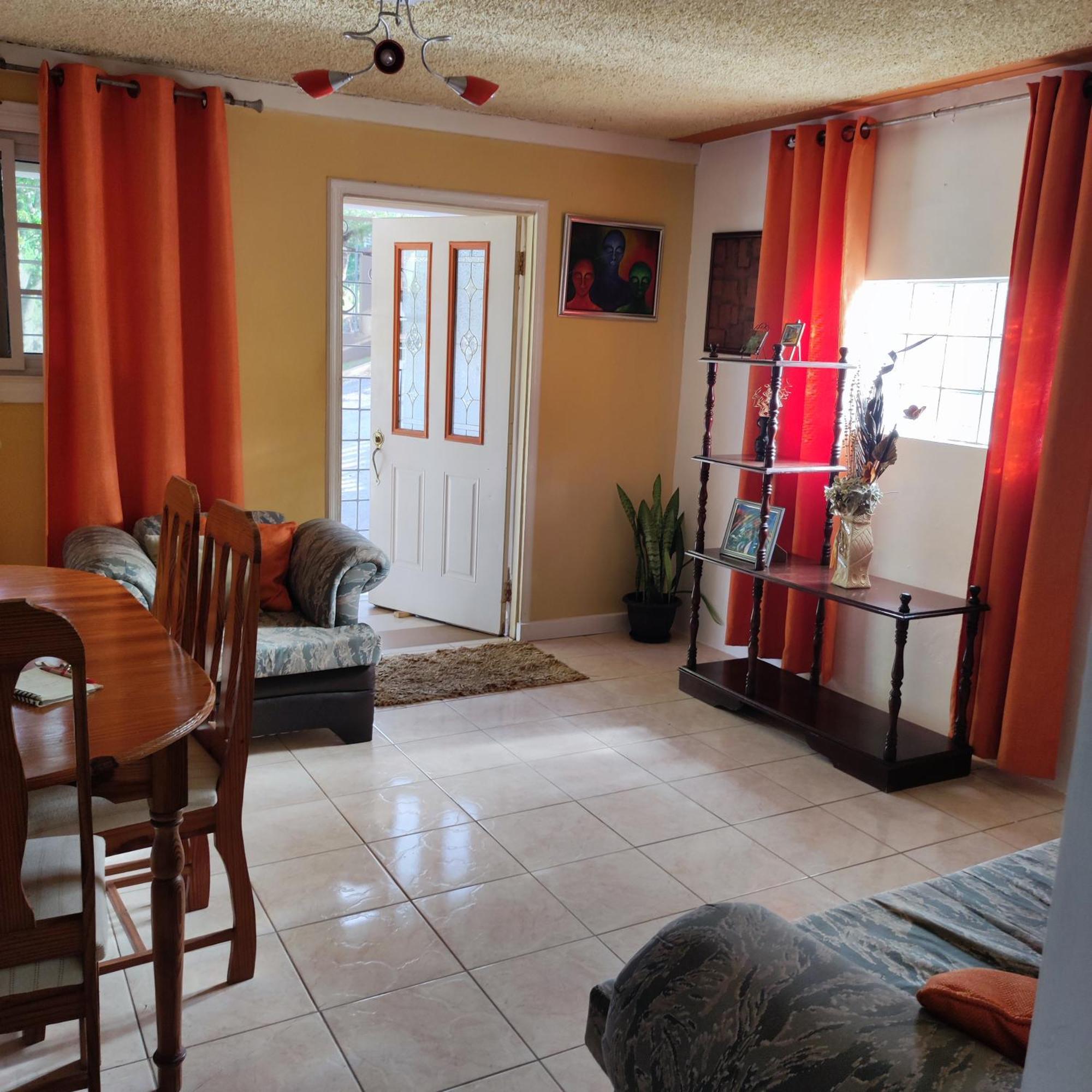 Gables Vacation Rentals With Private Gated Parking Onsite Knockpatrick Екстер'єр фото