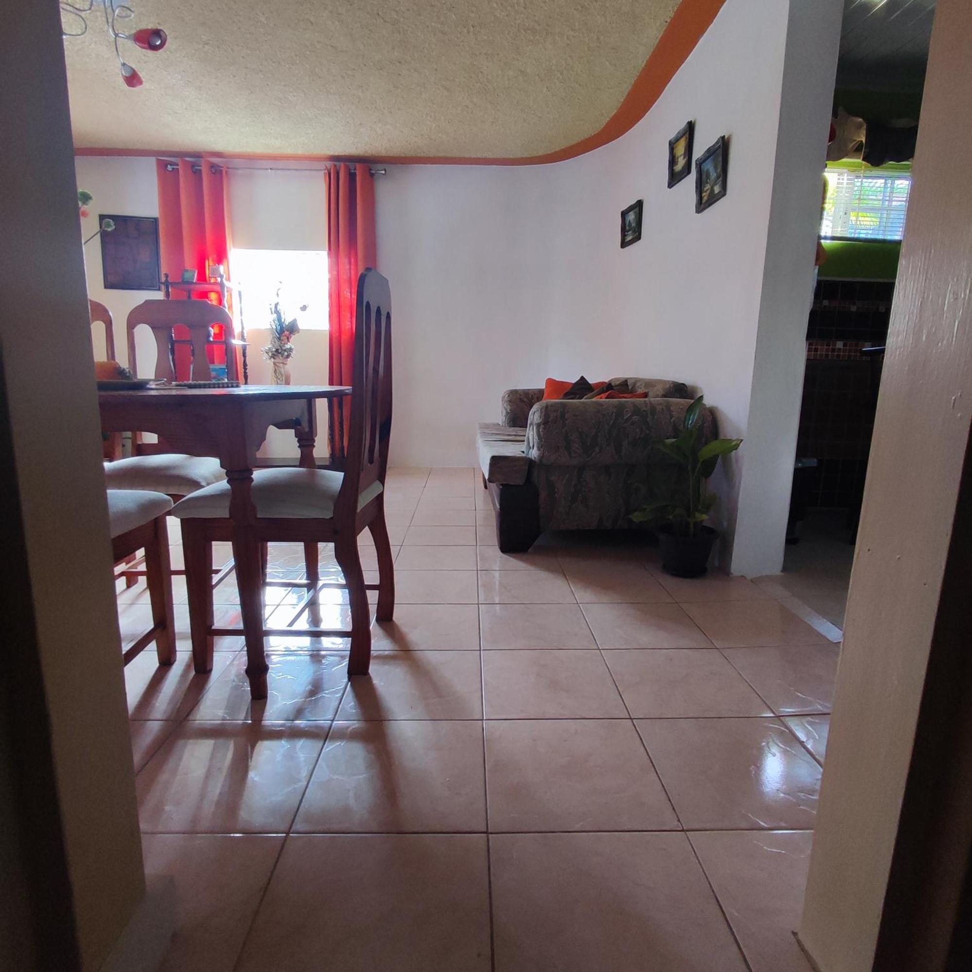 Gables Vacation Rentals With Private Gated Parking Onsite Knockpatrick Екстер'єр фото