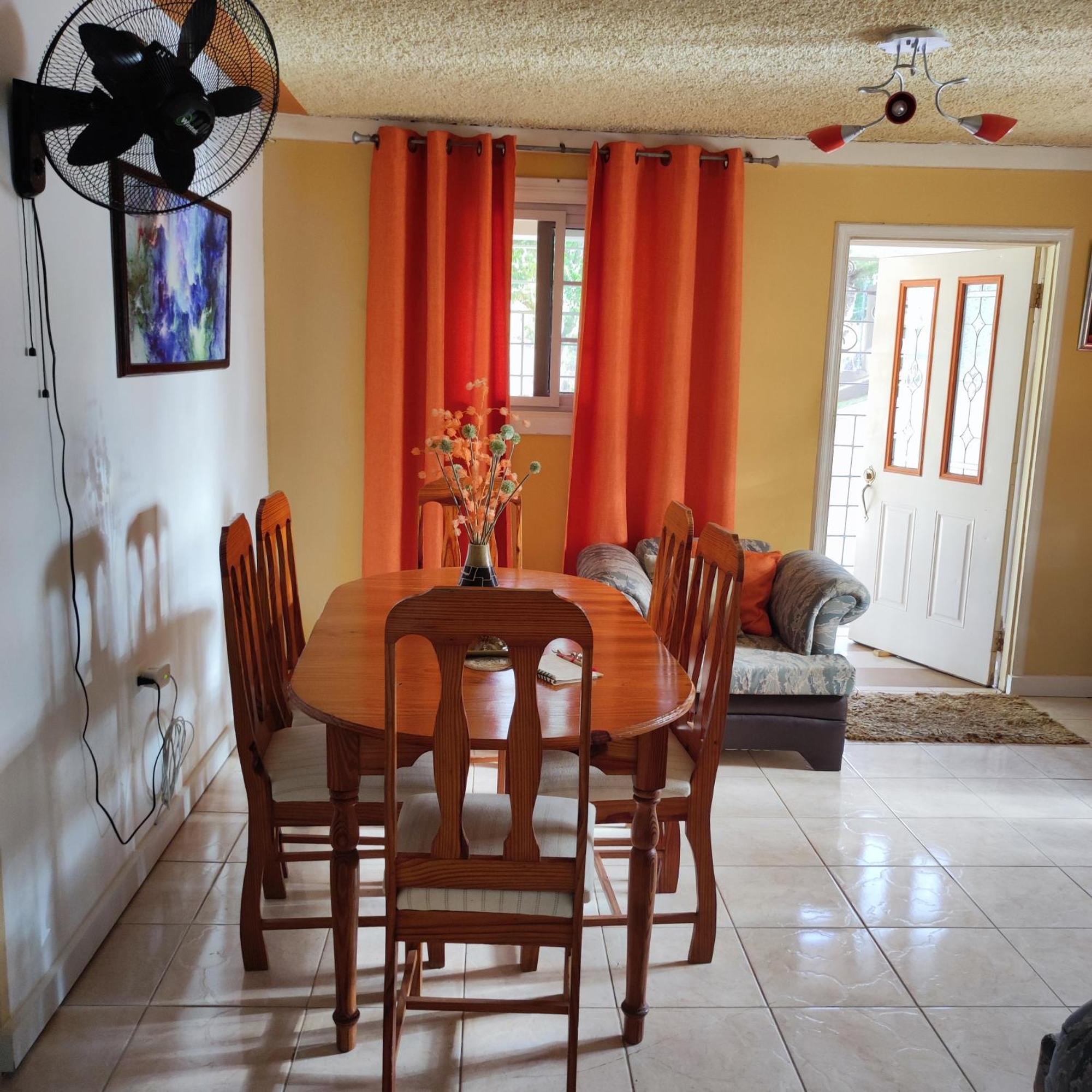 Gables Vacation Rentals With Private Gated Parking Onsite Knockpatrick Екстер'єр фото
