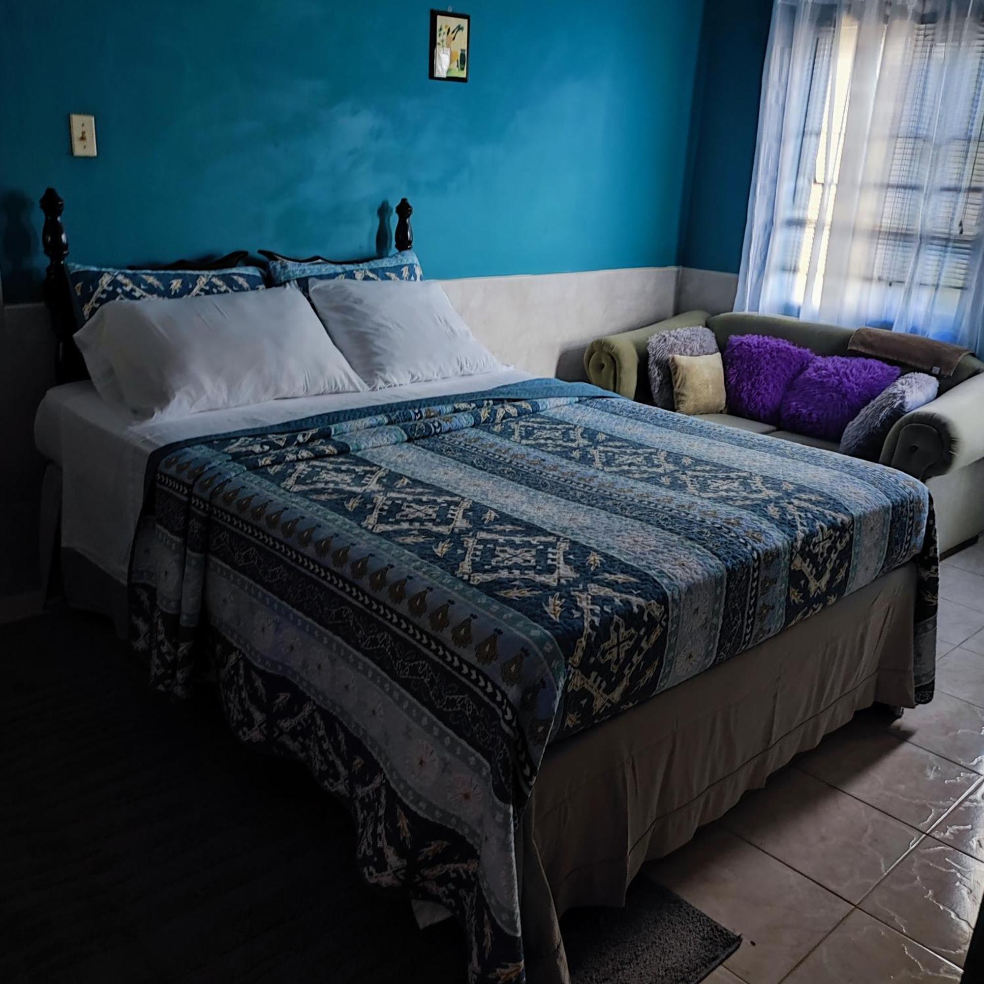 Gables Vacation Rentals With Private Gated Parking Onsite Knockpatrick Екстер'єр фото