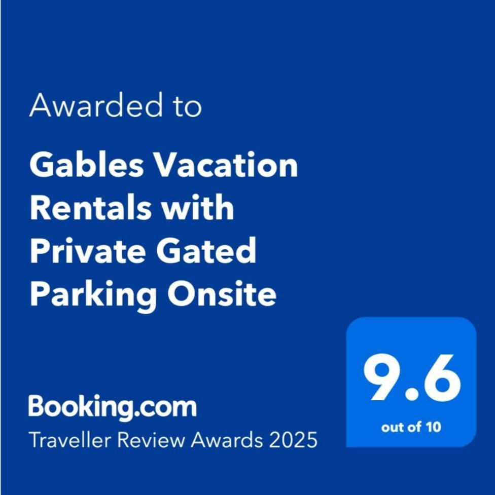 Gables Vacation Rentals With Private Gated Parking Onsite Knockpatrick Екстер'єр фото